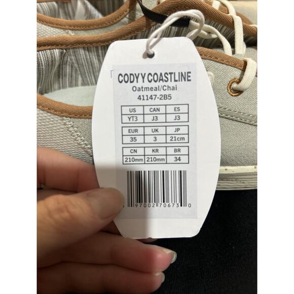 Hey Dude Slip On Preppy Sneakers Cody Coastline Oatmeal Chai Gray Brown 3 Y Boys - Picture 2 of 13